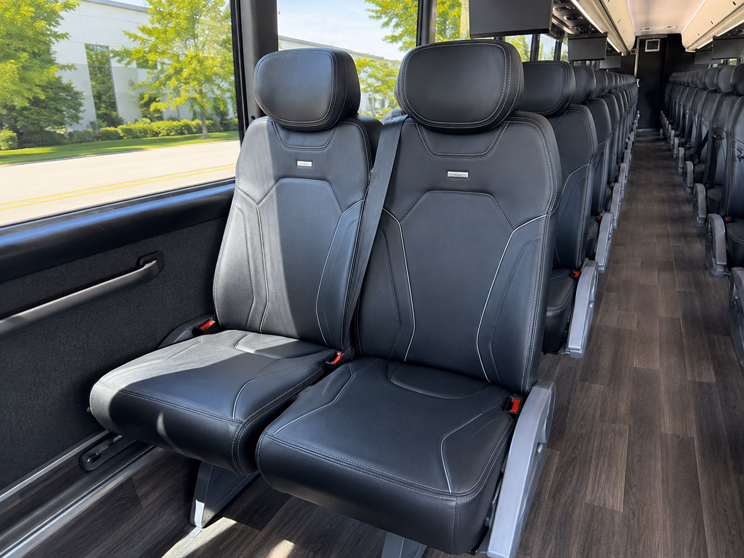 livermorecharterbuscompany com will help you get to oracle park and the coliseum without the parking nightmare